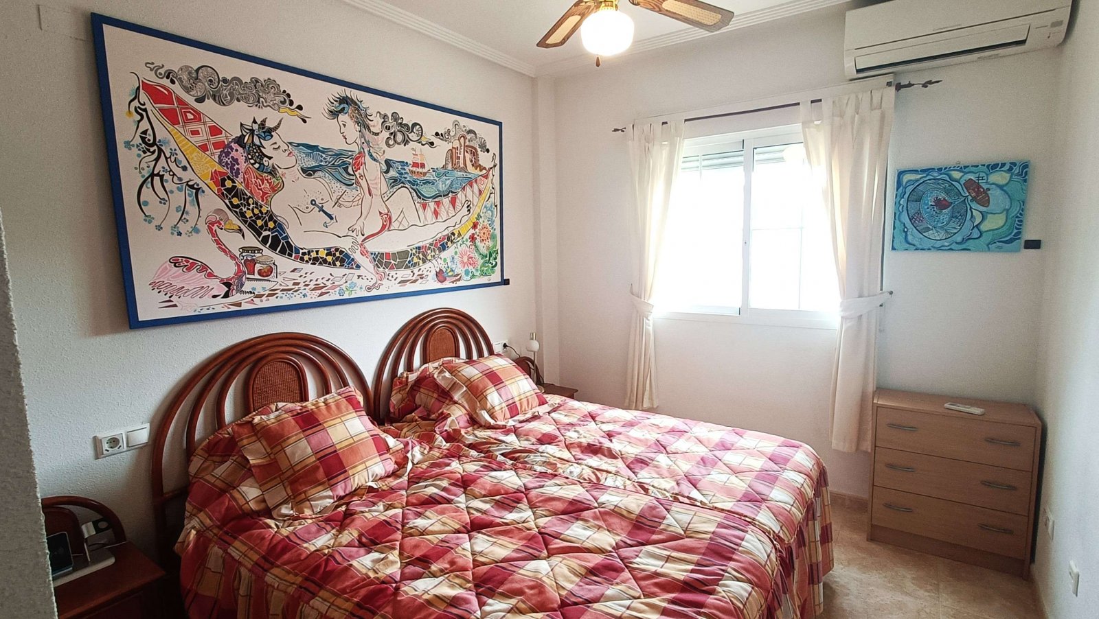 Appartement mit 2 Schlafzimmern, 1 Bad, Dachterrasse und Gemeinschaftspool
