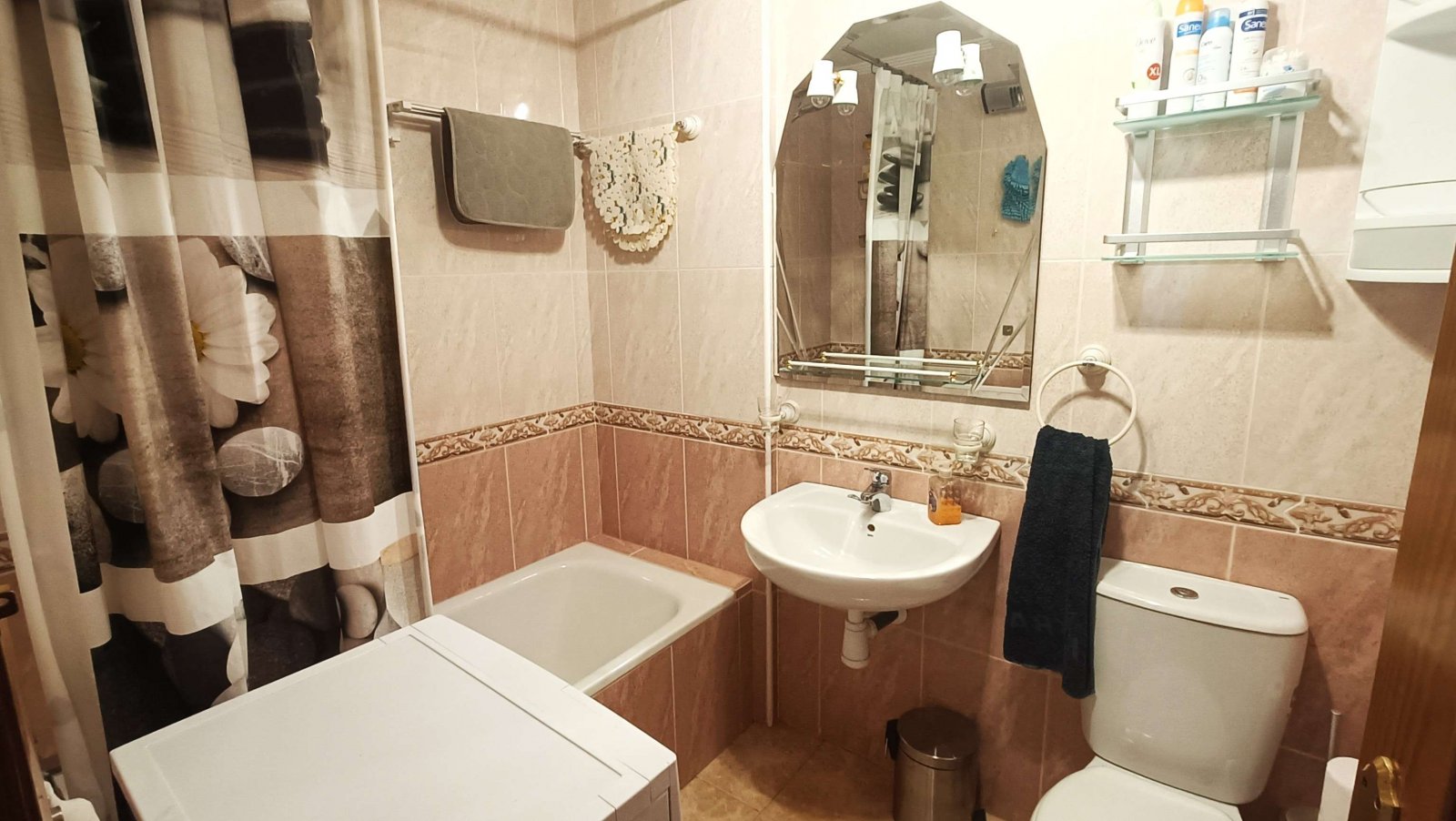 Appartement mit 2 Schlafzimmern, 1 Bad, Dachterrasse und Gemeinschaftspool