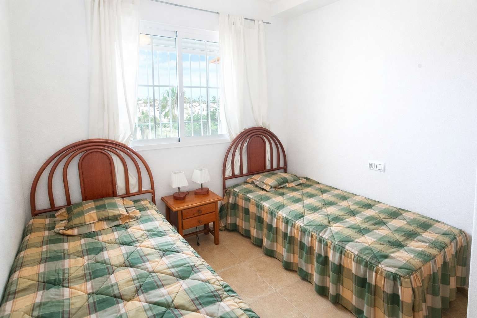 Appartement mit 2 Schlafzimmern, 1 Bad, Dachterrasse und Gemeinschaftspool
