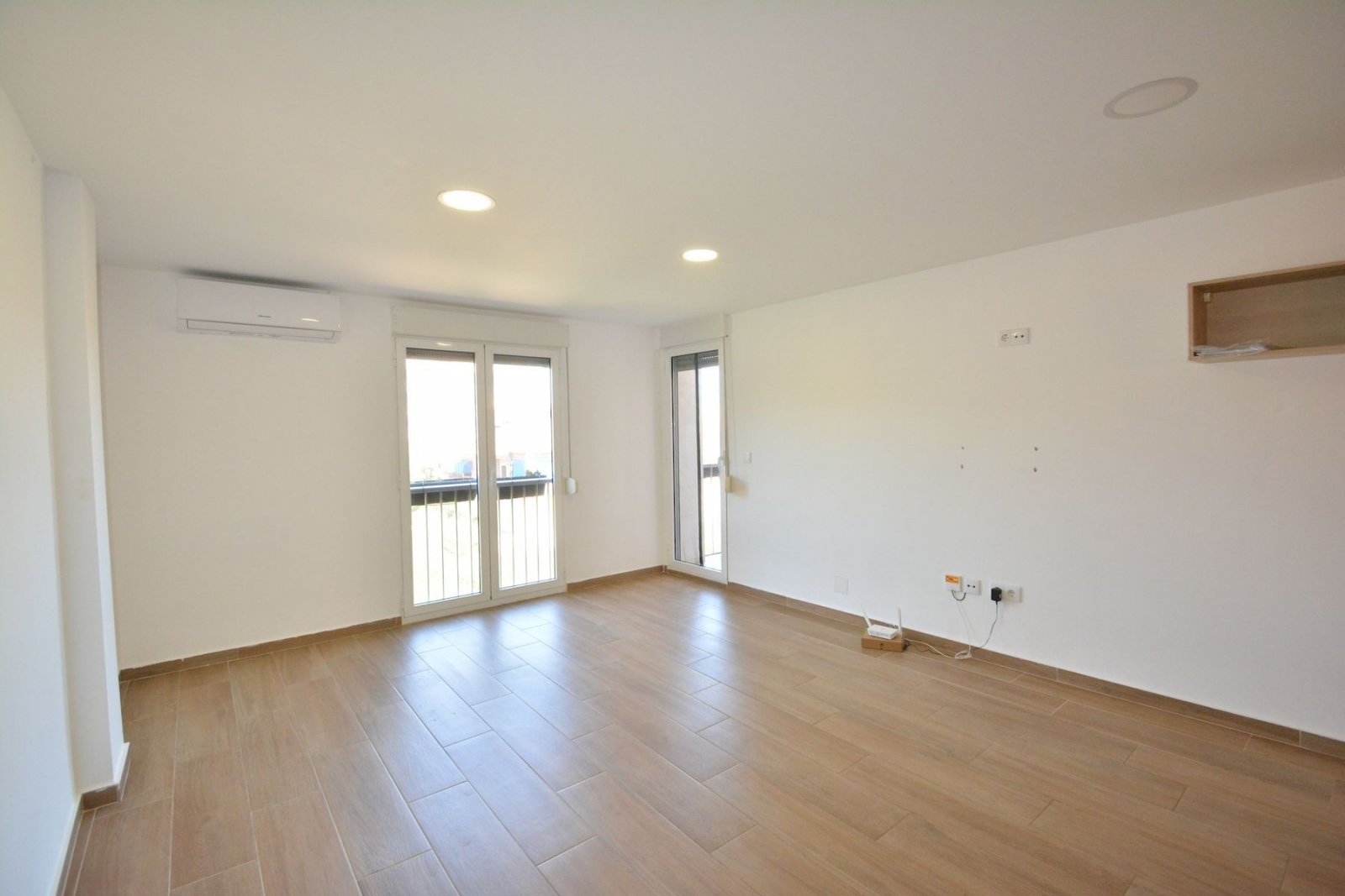 Renoviertes Appartement mit 3 Schlafzimmern, 2 Bädern und Tiefgaragenstellplatz nur 200 m vom Strand