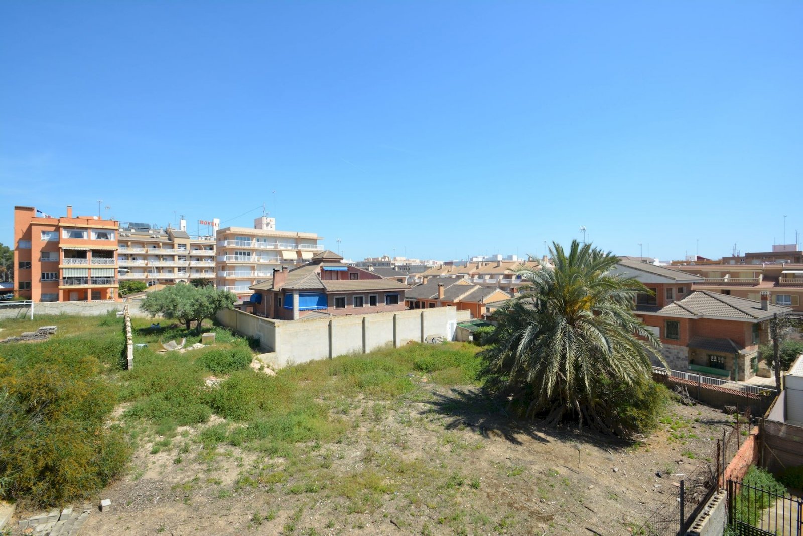 Renoviertes Appartement mit 3 Schlafzimmern, 2 Bädern und Tiefgaragenstellplatz nur 200 m vom Strand