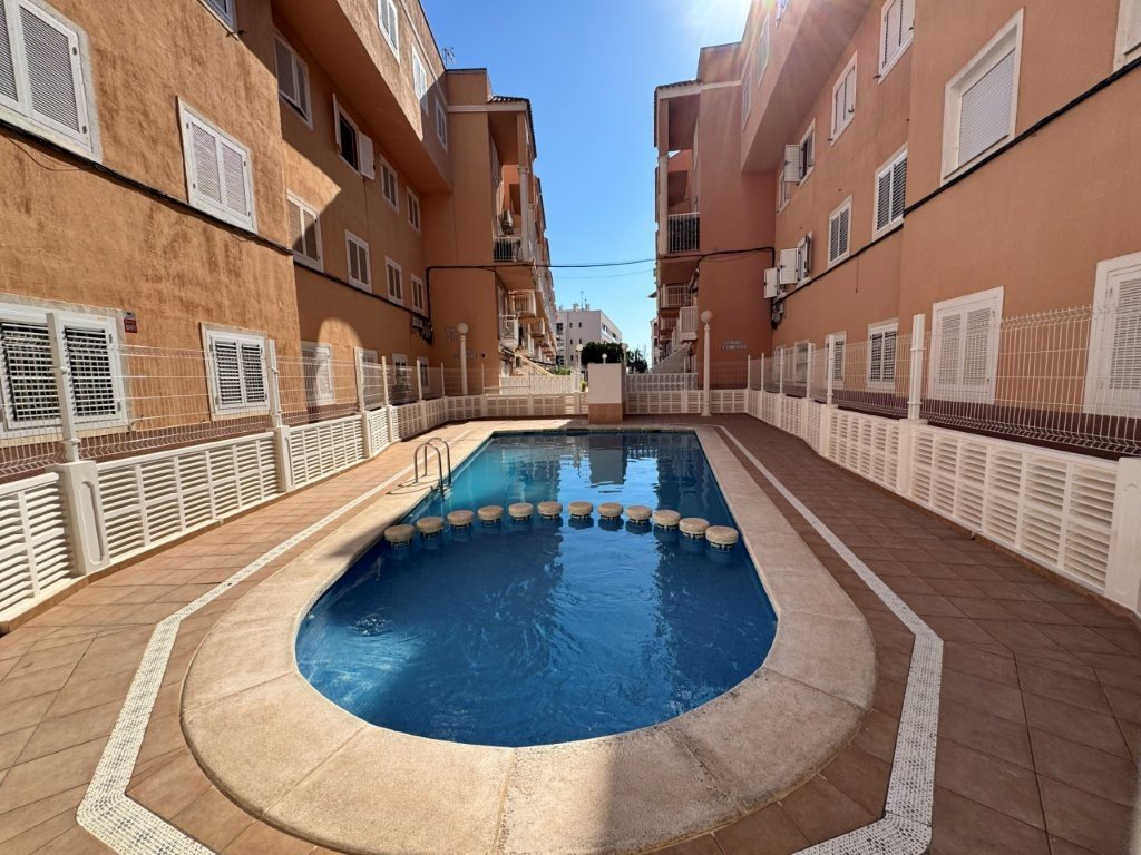 Wohnung mit 1 Schlafzimmer und Gemeinschaftspool nur 100 Meter vom Strand entfernt