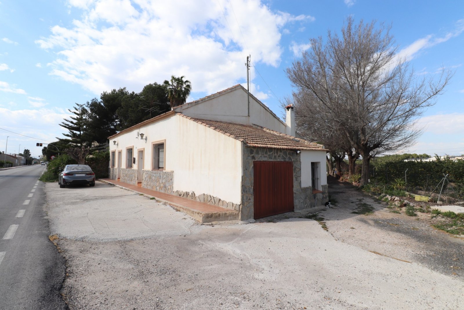 Freistehendes Haus mit 5 Schlafzimmern, 2 Bädern, Garage und schönem Ausblick