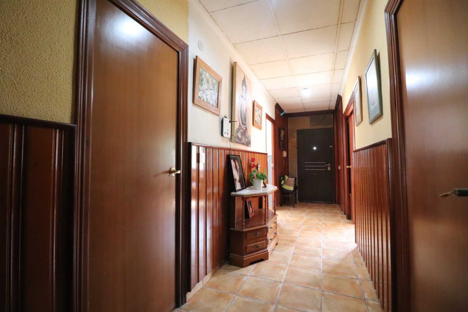 Freistehendes Haus mit 5 Schlafzimmern, 2 Bädern, Garage und schönem Ausblick