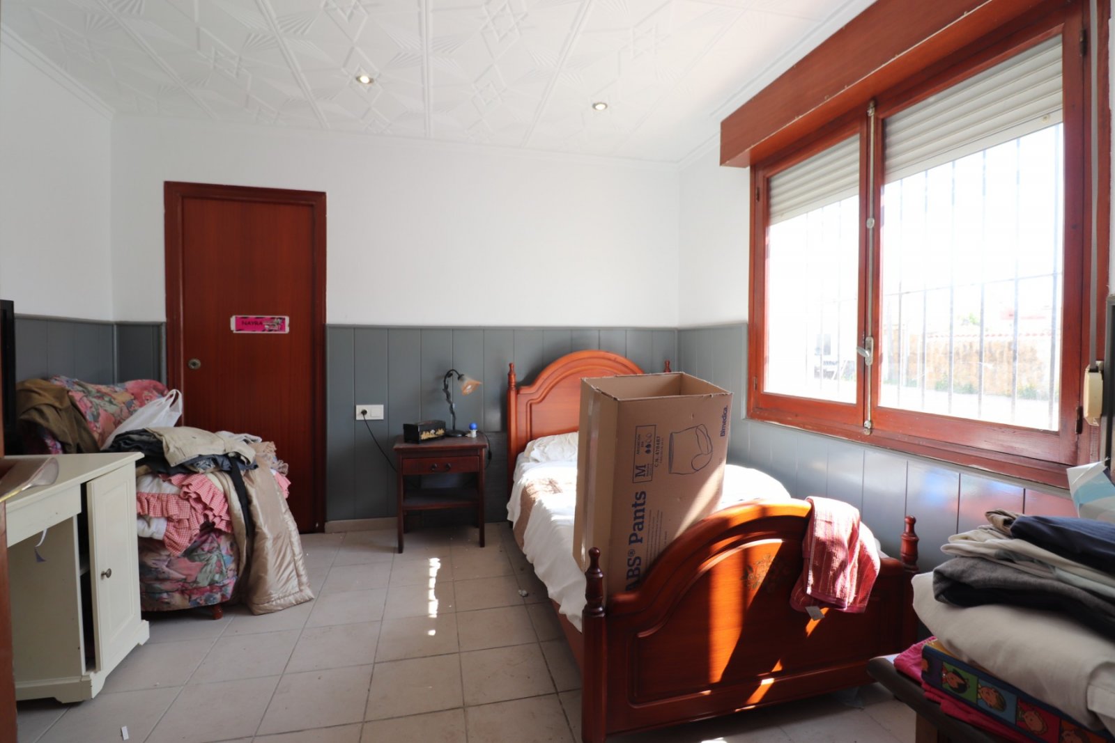 Freistehendes Haus mit 5 Schlafzimmern, 2 Bädern, Garage und schönem Ausblick