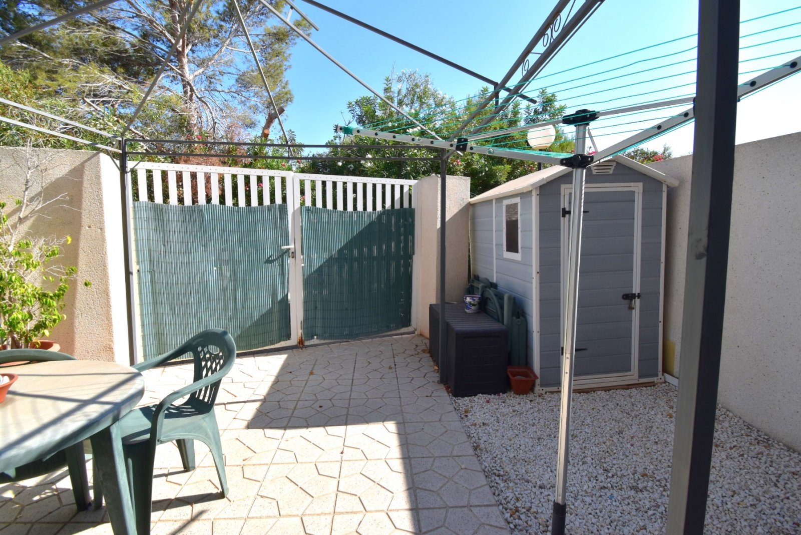 Reihenhaus mit 4 Schlafzimmern, 2 Bädern und Gemeinschaftspools in Playa Flamenca