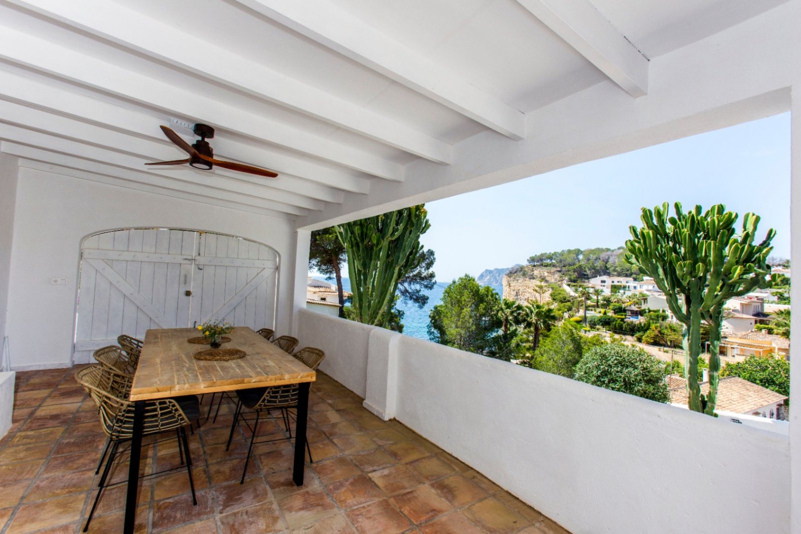 Wunderschön renovierte Villa mit 4 Schlafzimmern, 4 Bädern, Privatpool und Meerblick in Cala Advocat