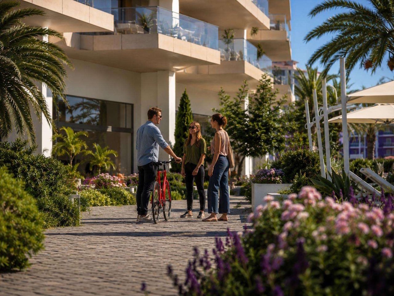 Penthouse-Wohnungen mit 2 Schlafzimmern, Klimaanlage, Fußbodenheizung in Bädern, Tiefgaragenstellplatz und Gemeinschaftspool nur 650 m vom Strand