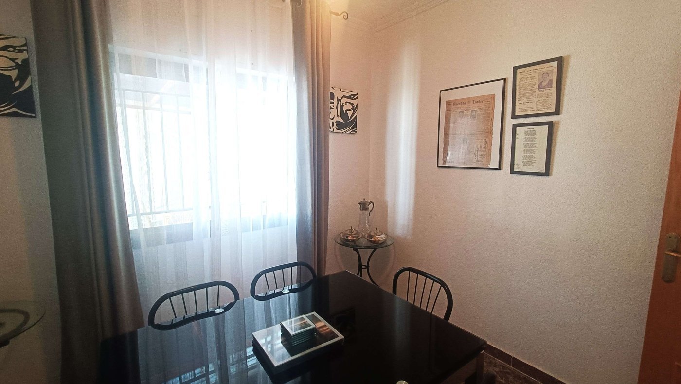 Atemberaubende freistehende Villa mit privatem Pool, separatem Gästeappartement, Garage und Kellerräumen am Stadtrand von Crevillent