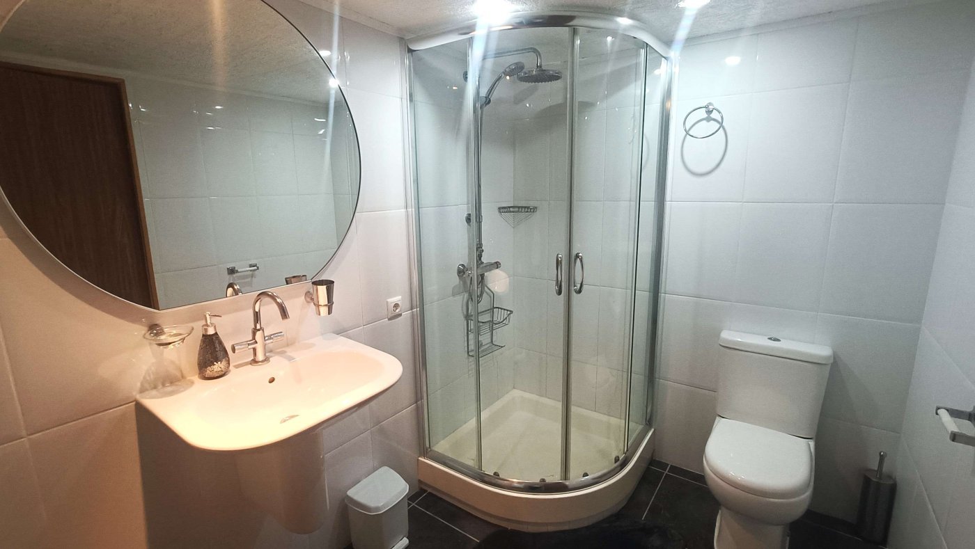 Atemberaubende freistehende Villa mit privatem Pool, separatem Gästeappartement, Garage und Kellerräumen am Stadtrand von Crevillent