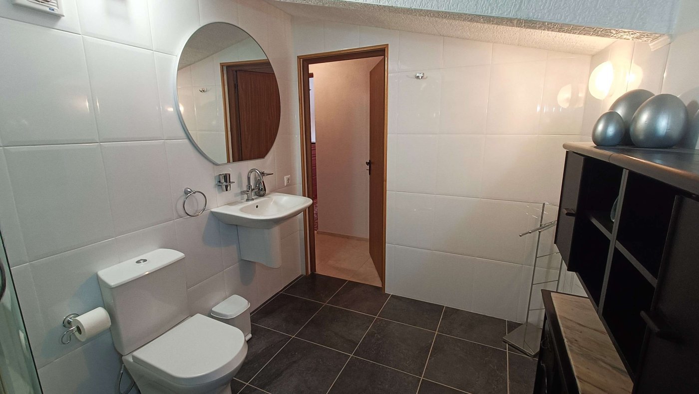 Atemberaubende freistehende Villa mit privatem Pool, separatem Gästeappartement, Garage und Kellerräumen am Stadtrand von Crevillent