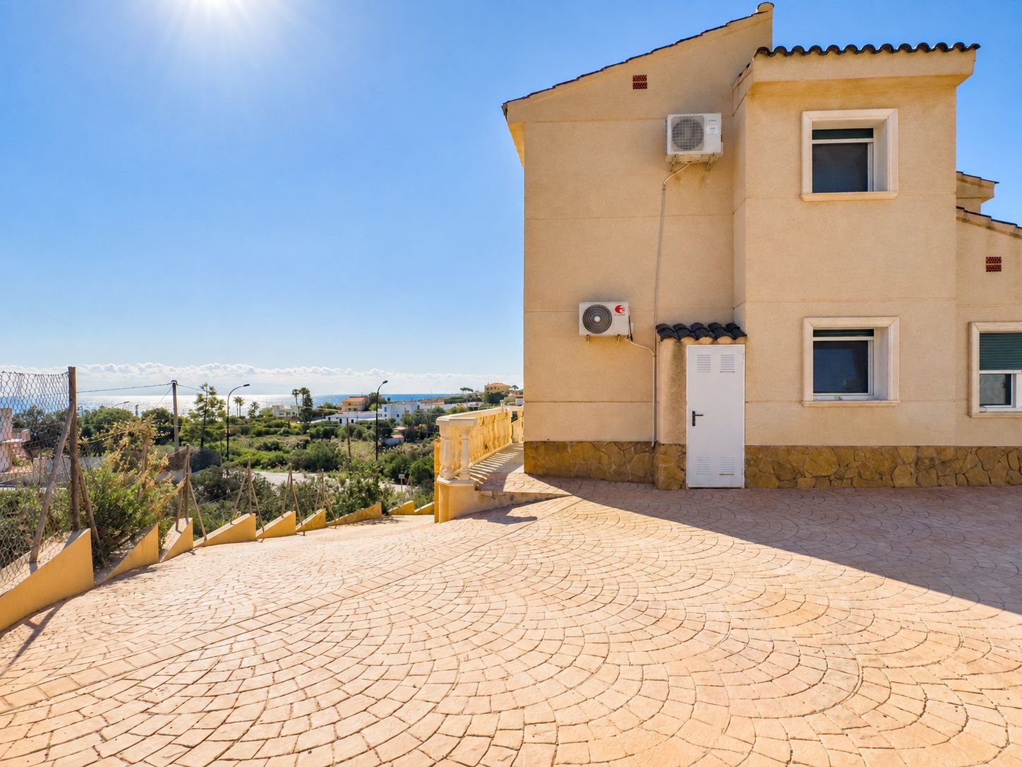 Mediterrane Villa mit Meerblick in Strandnähe in Cala D'or