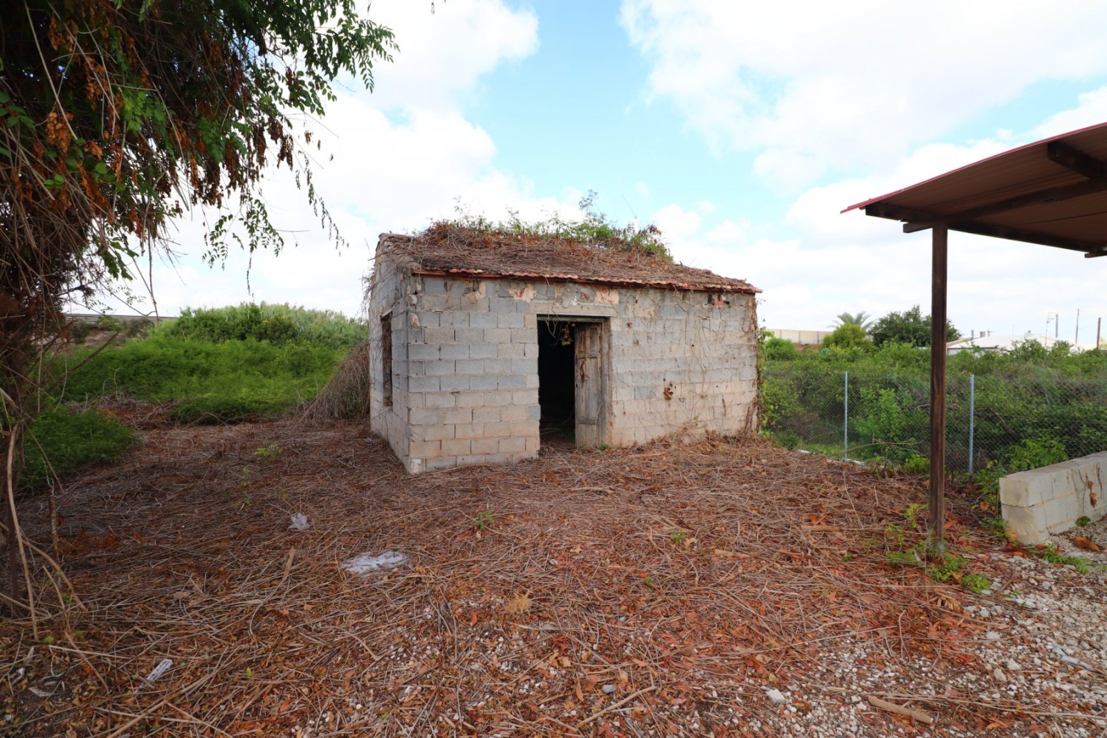 Landhaus-Villa mit 4 Schlafzimmern, 2 Bädern und Privatpool