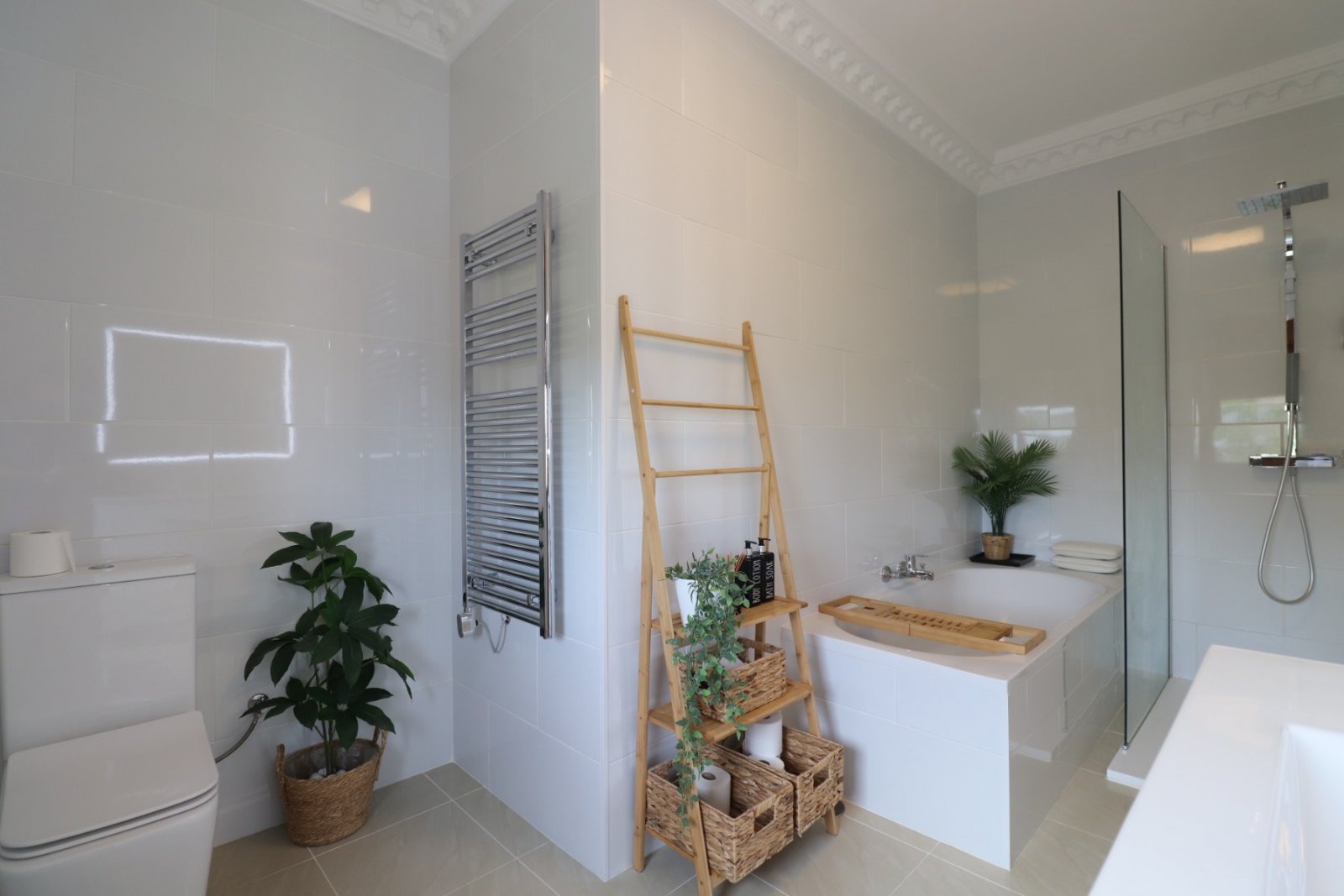Fantastische Villa mit 6 Schlafzimmern, 5 Badezimmern und Privatpool in Lomas de la Juliana