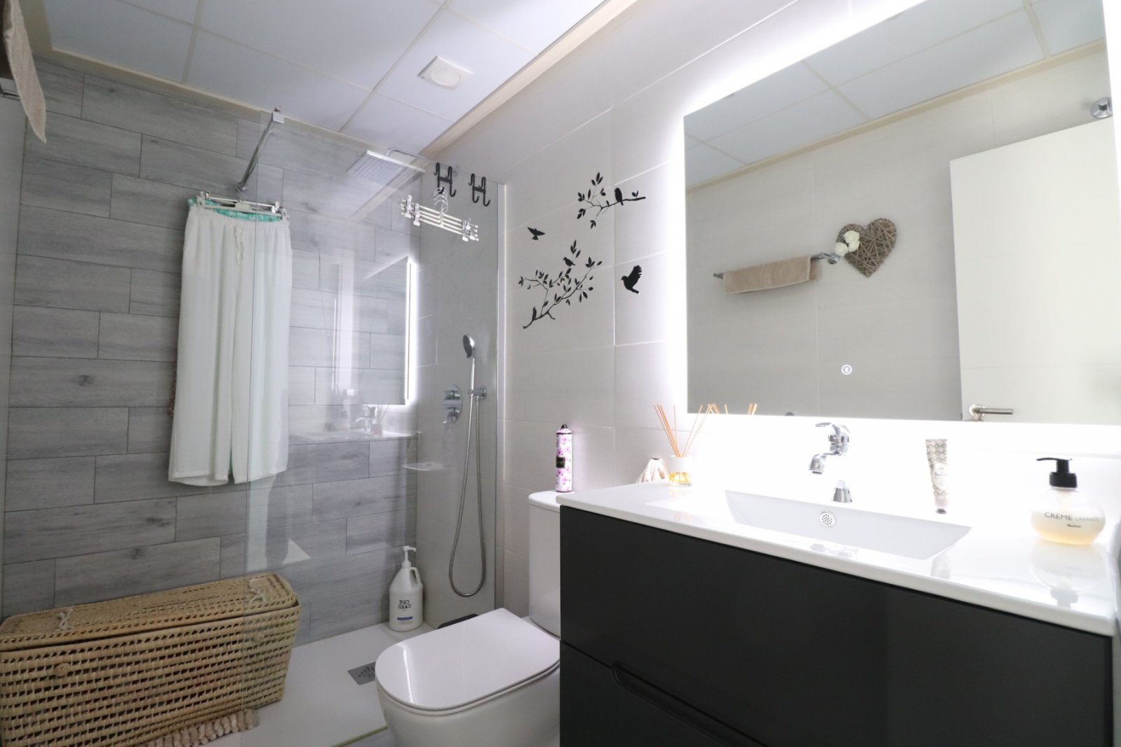 Moderne Doppelhaushälfte mit 3 Schlafzimmern, 2 Bädern und Privatpool in Daya Vieja