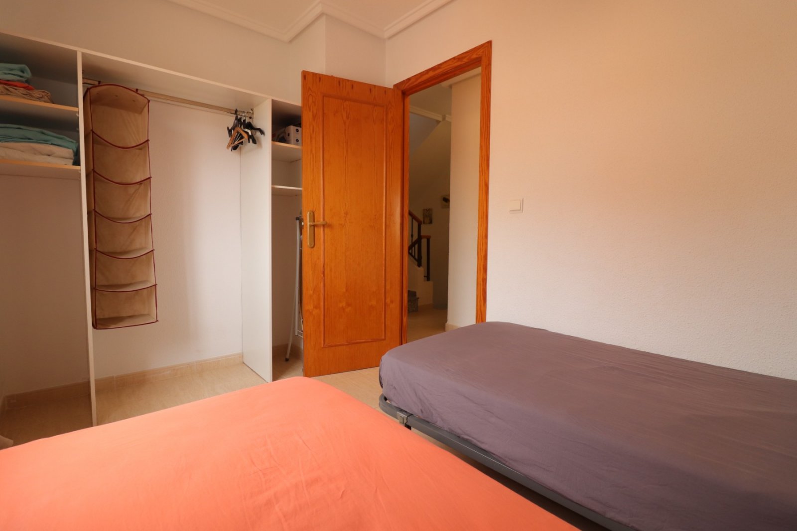 Quattrovilla mit 3 Schlafzimmern, 1 Bad, 1 Gäste-WC und Gemeinschaftspool