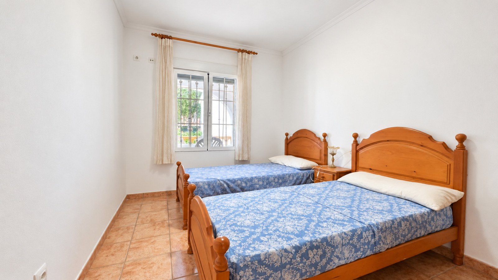 Charmantes Reihenhaus in Strandlage von Dénia mit 3 Schlafzimmern und Garten