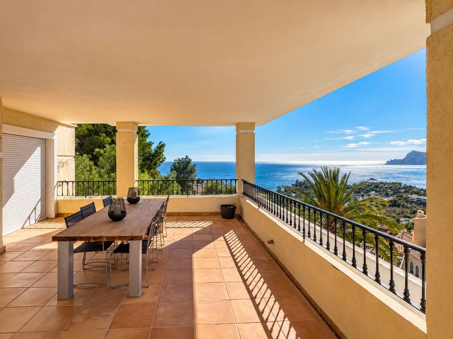 Wohnung mit großer Terrasse und Meerblick in Altea Hills