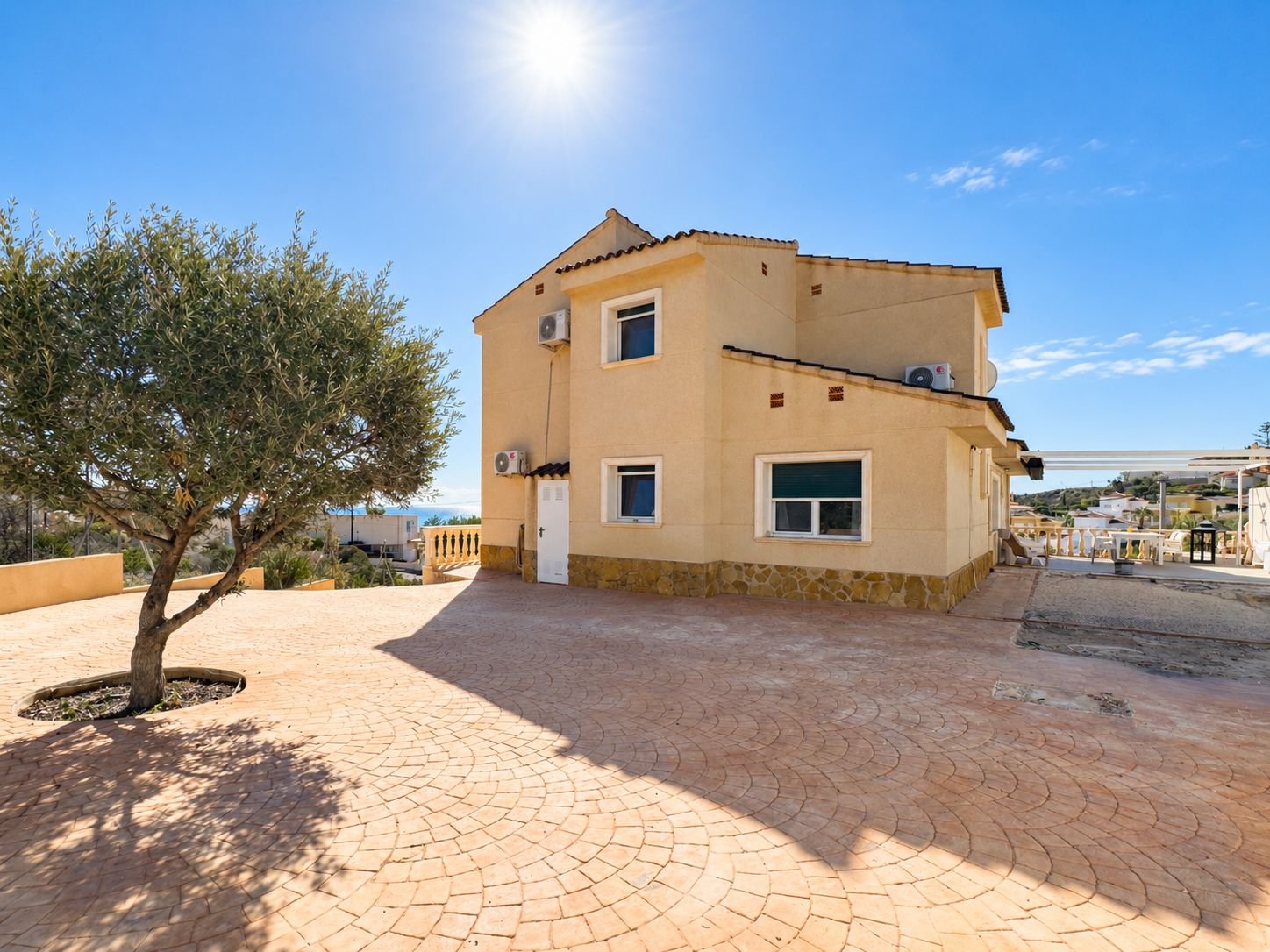 Mediterrane Villa mit Meerblick in Strandnähe in Cala D'or - El Campello