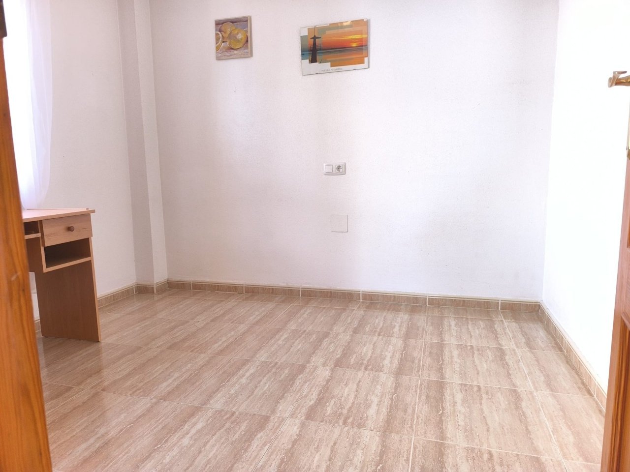 Charmante Villa mit 3 Schlafzimmern, 2 Bädern, Kfz-Stellplatz und Gemeinschaftspool in der Urbanisation La Marina