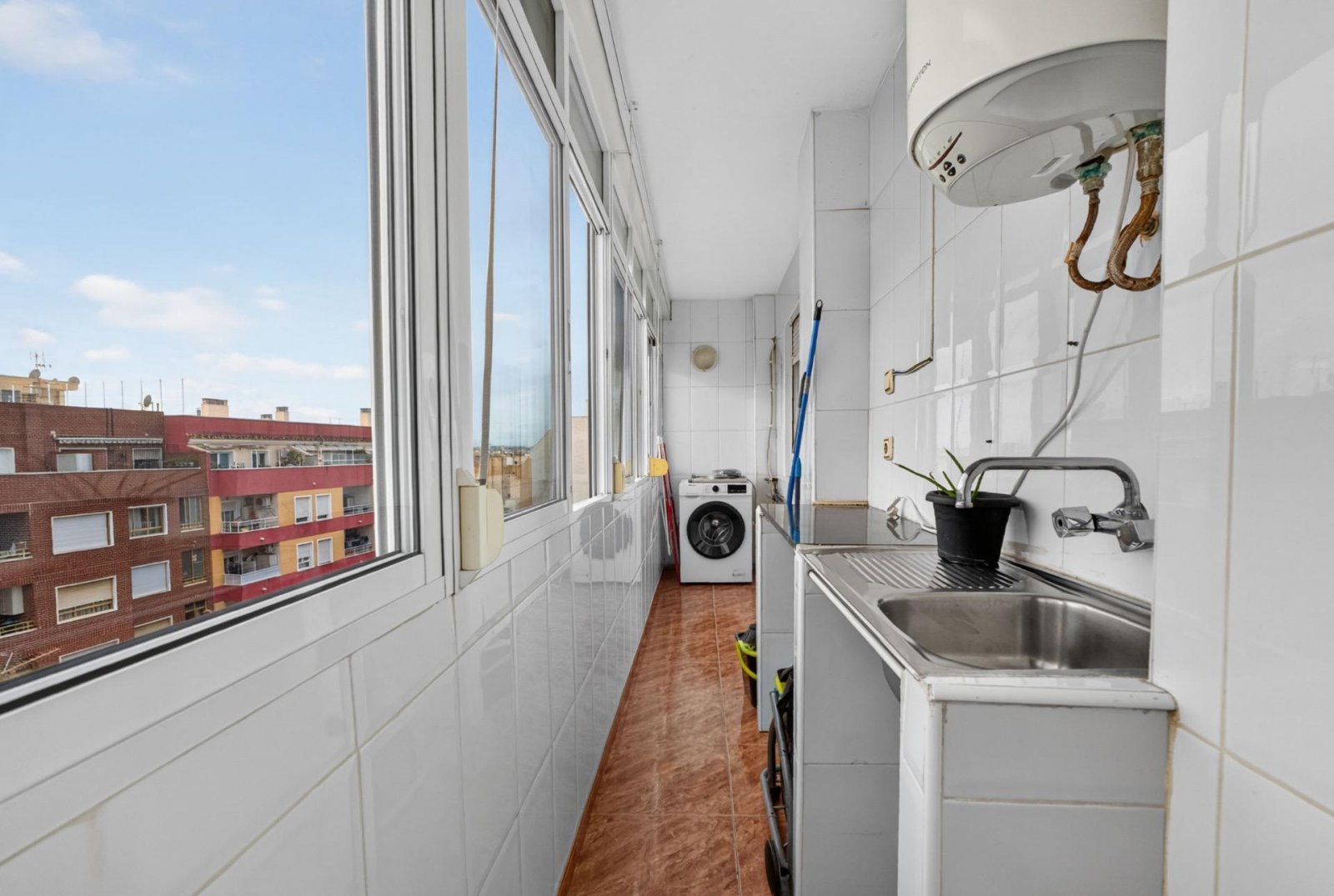 Wohnung im obersten Stockwerk im Zentrum von Torrevieja – großzügig, hell und nahe am Hafen
