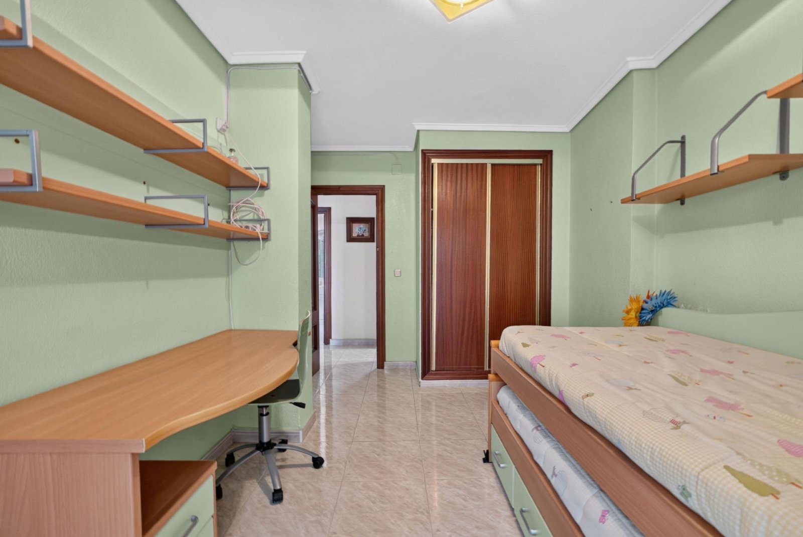 Wohnung im obersten Stockwerk im Zentrum von Torrevieja – großzügig, hell und nahe am Hafen