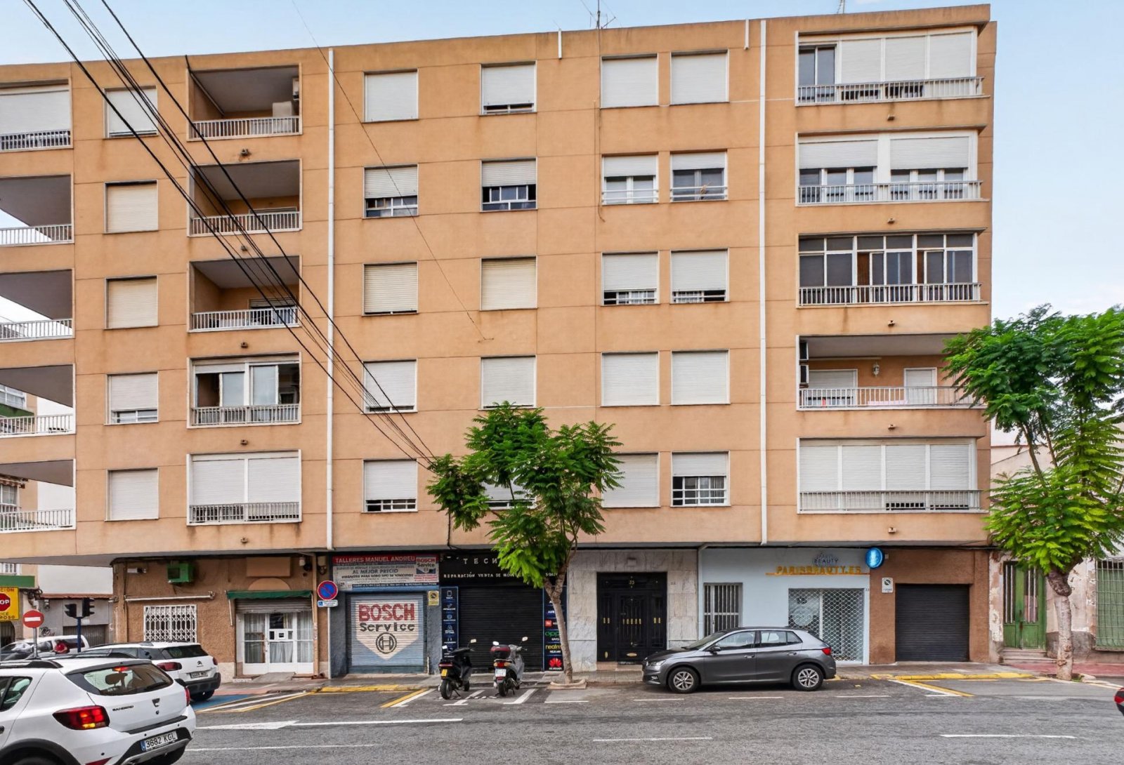 Wohnung im obersten Stockwerk im Zentrum von Torrevieja – großzügig, hell und nahe am Hafen