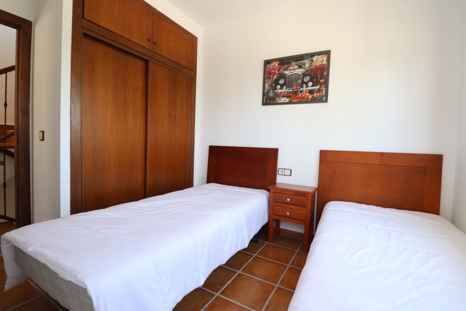 Semi-detached villa with 3 bedrooms, 2 bathrooms and communal pool on La Finca Golf Resort