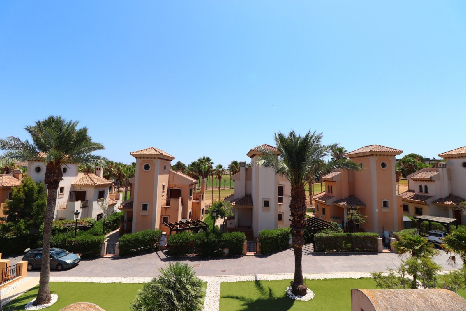 Semi-detached villa with 3 bedrooms, 2 bathrooms and communal pool on La Finca Golf Resort