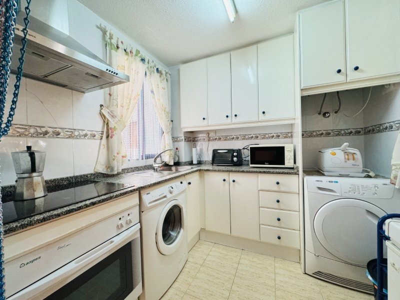 Apartment with 2 bedrooms and 1 bathroom in the heart of La Mata just 100 m from the beach