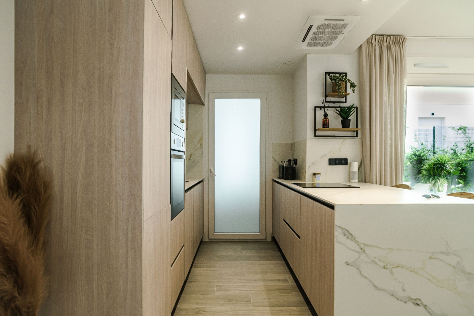 Luxury ground floor flat with 3 bedrooms, 2 bathrooms, underground parking space and communal pool at La Finca Golf Resort