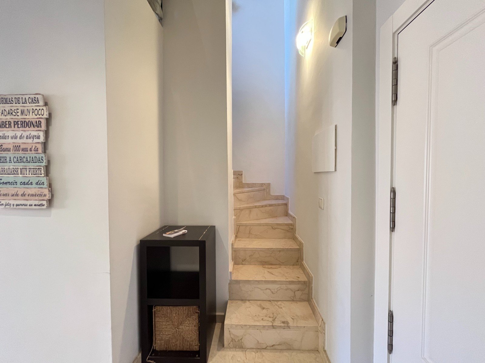 Modern apartment close to the beach with 2 bedrooms, 2 bathrooms, 2 terraces, underground parking space and communal pool