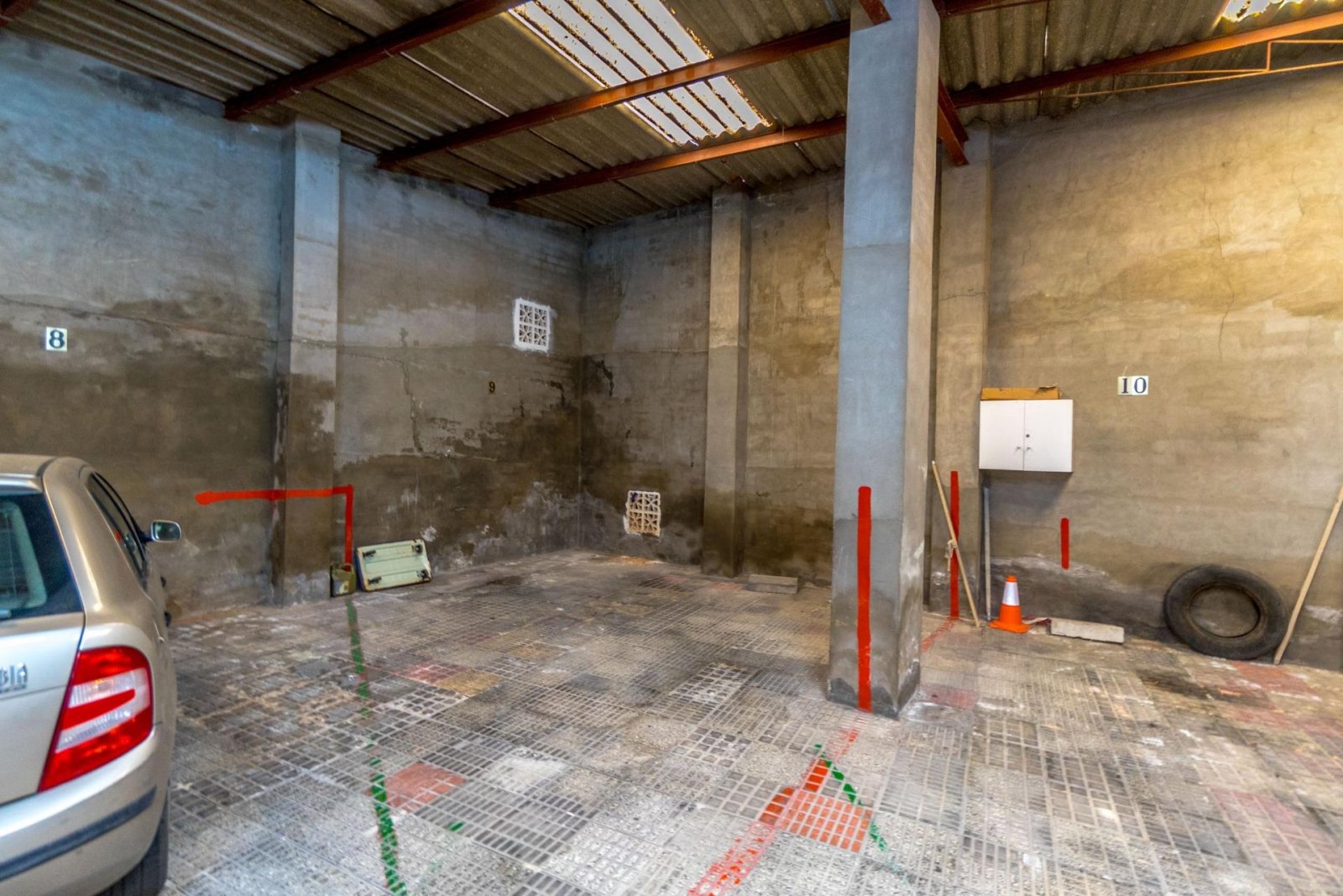 3-Bedroom Apartment with private parking only 400 m from the beach