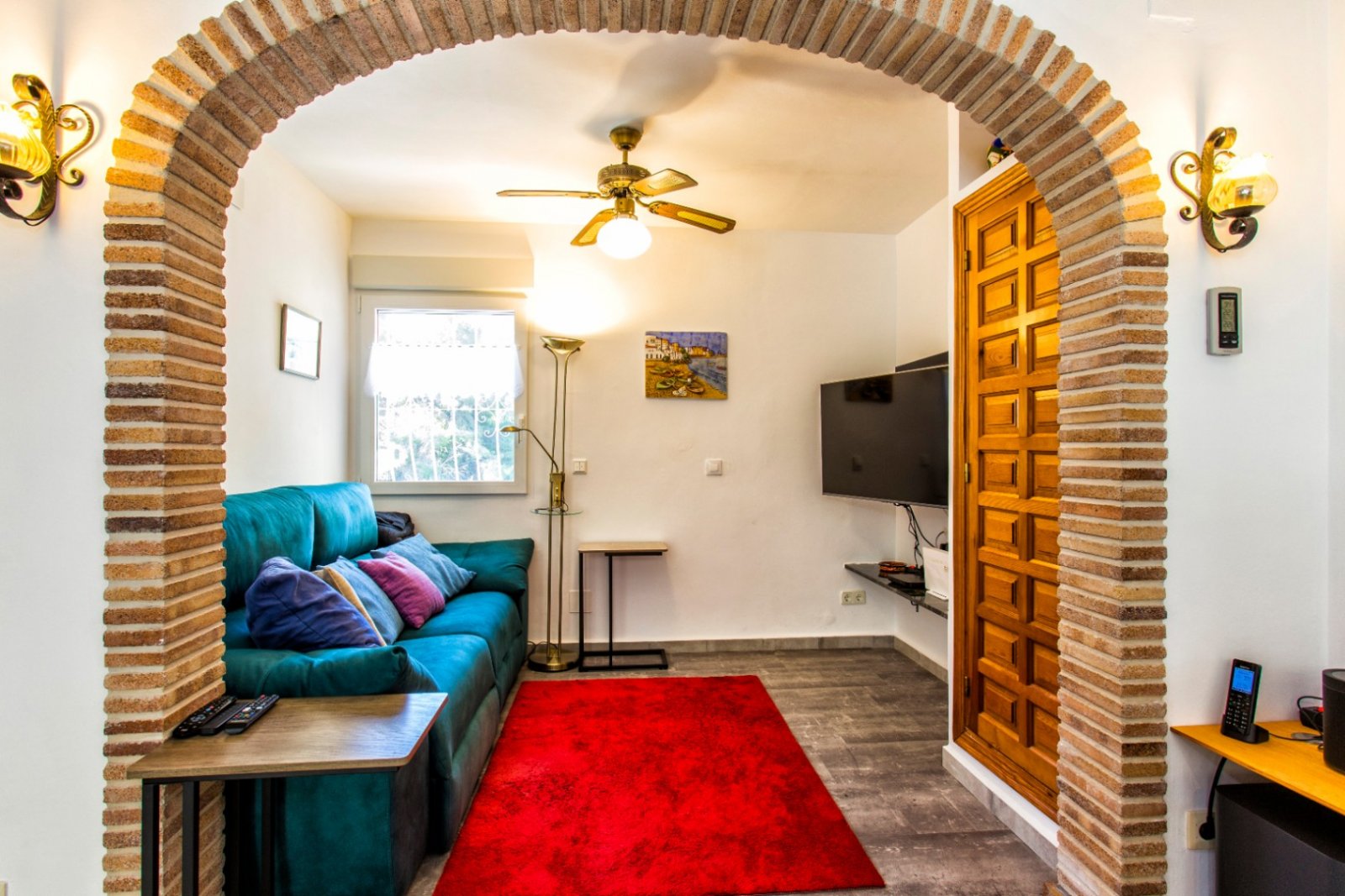 Spacious villa with 5 bedrooms, 3 bathrooms, guest WC and private pool