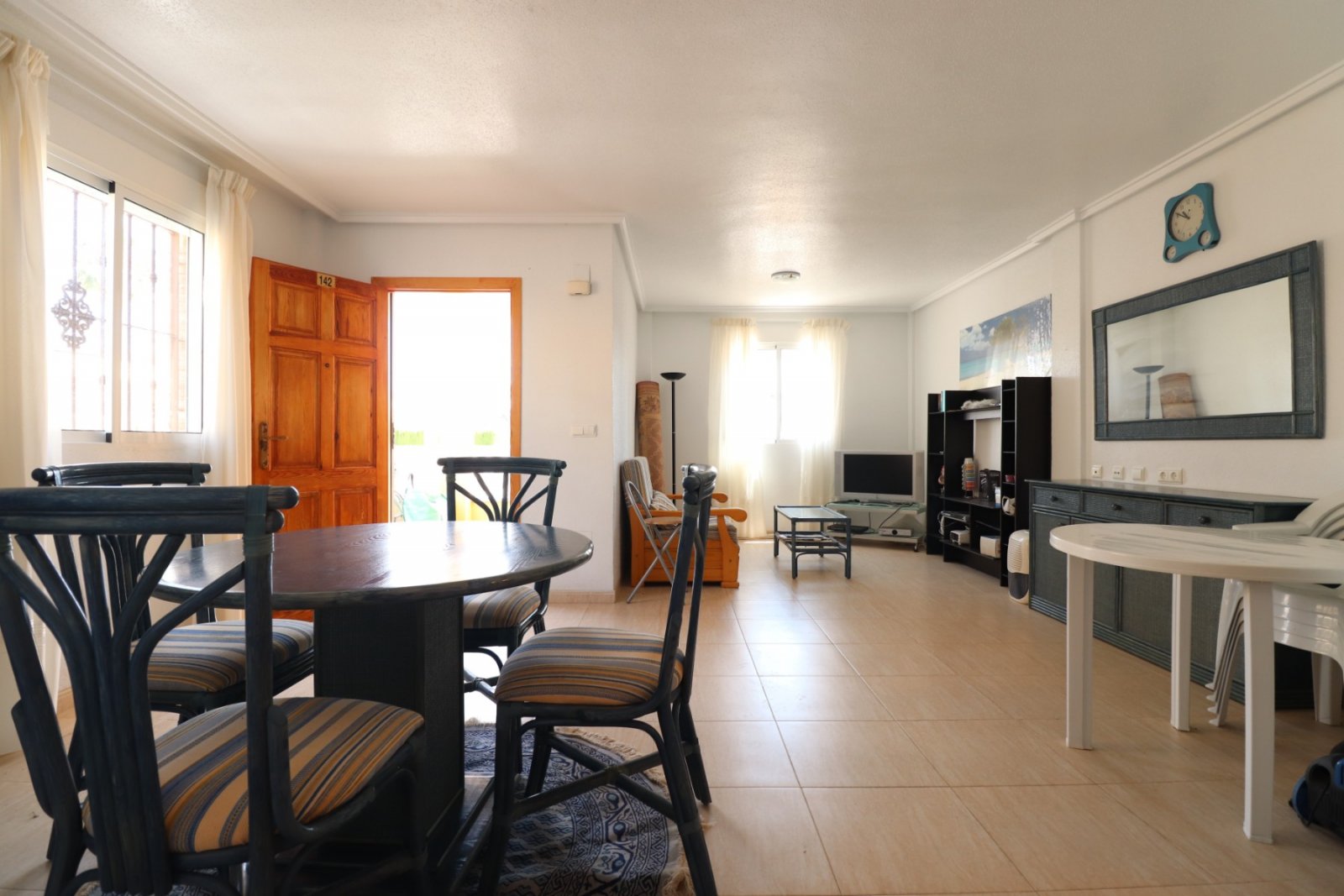 Quad-Villa with 3 bedrooms, 1 bathroom and communal pool