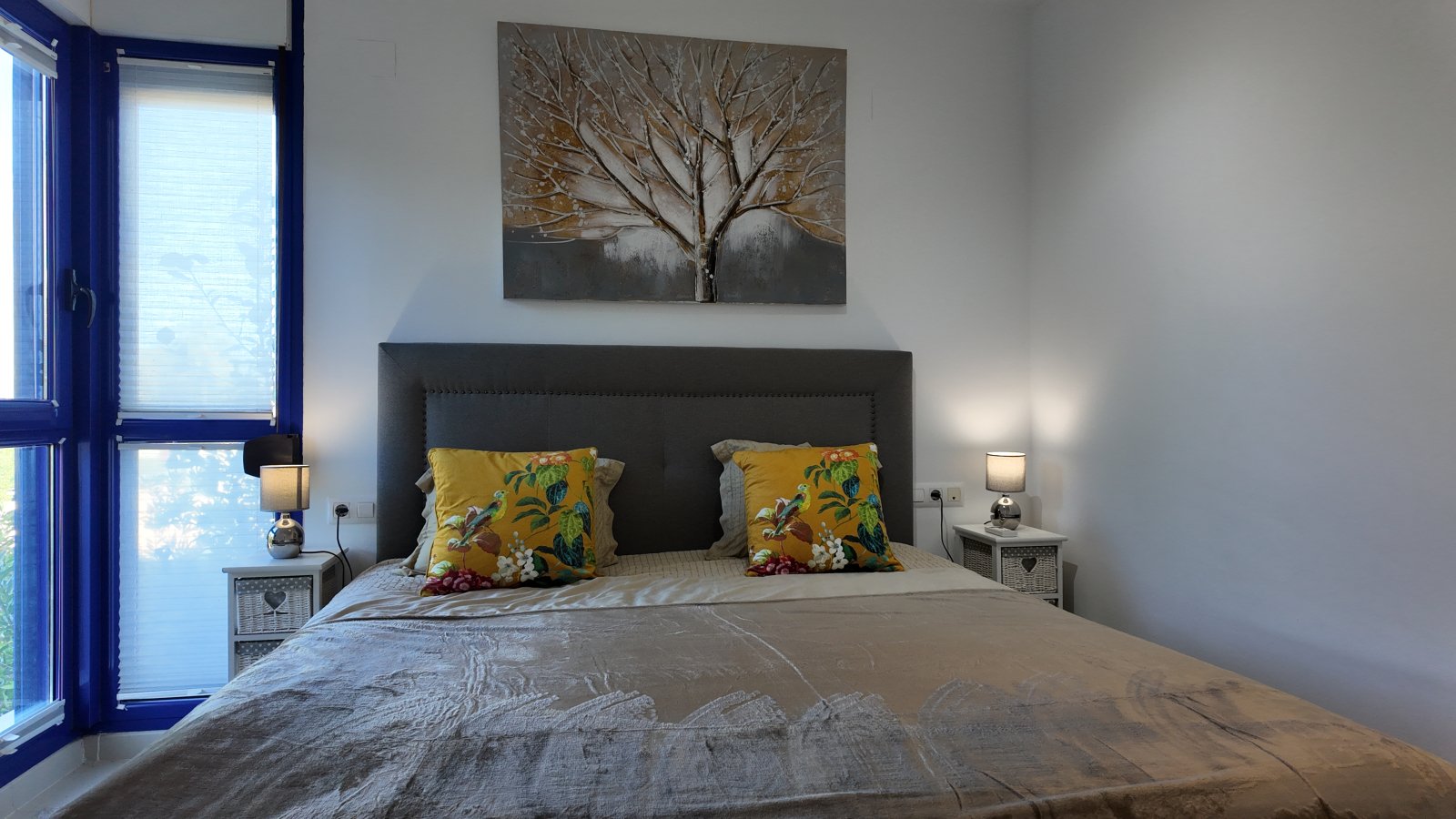 Exclusive apartment with 2 bedrooms and 2 bathrooms in a beautiful residential complex just 200 metres from the beach