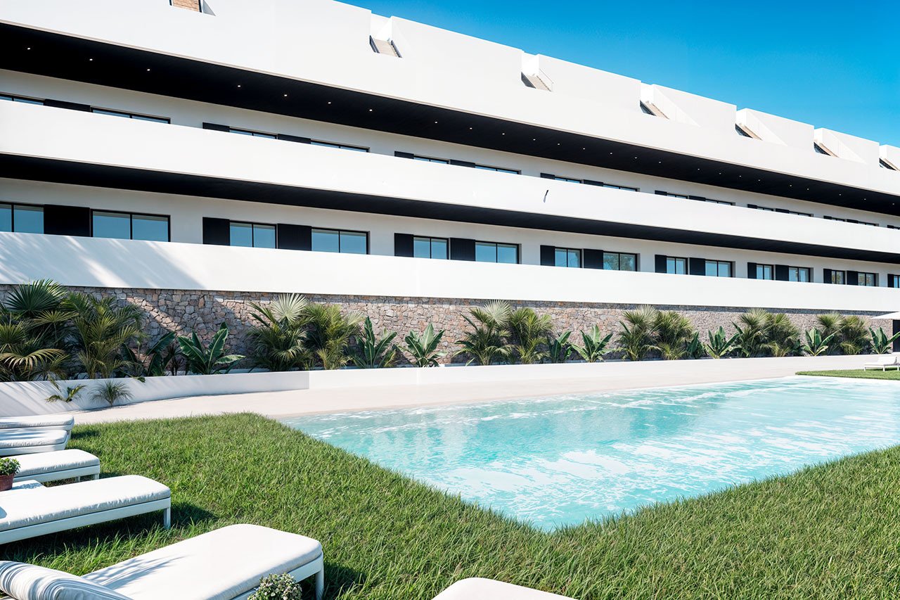 Penthouses with 2 bedrooms, 2 bathrooms, communal pools and sea views