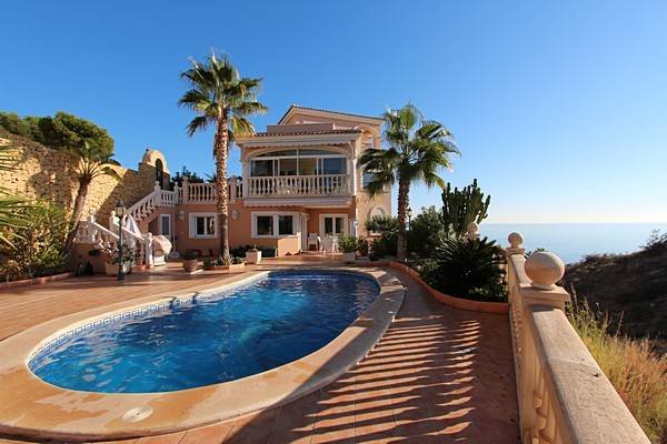 El Campello: Beautiful villa with large private pool and impressive views over the coast El Campello: Beautiful villa with large private pool and impressive views over the coast