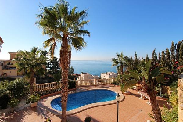 Beautiful villa with large private pool and impressive views over the coast