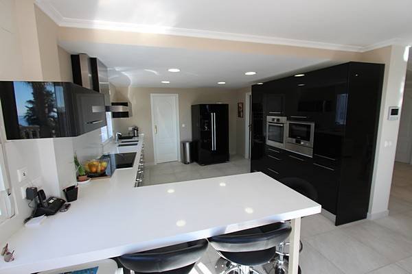 Beautiful villa with large private pool and impressive views over the coast