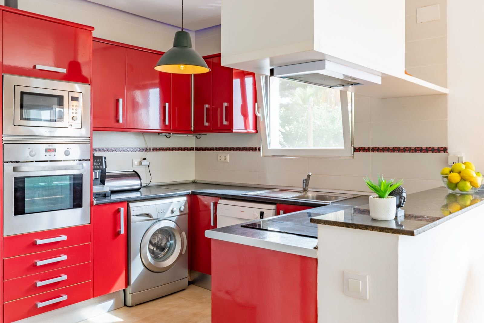 Villa mit 3 Schlafzimmern, 3 Bädern, Privatpool und Meerblick