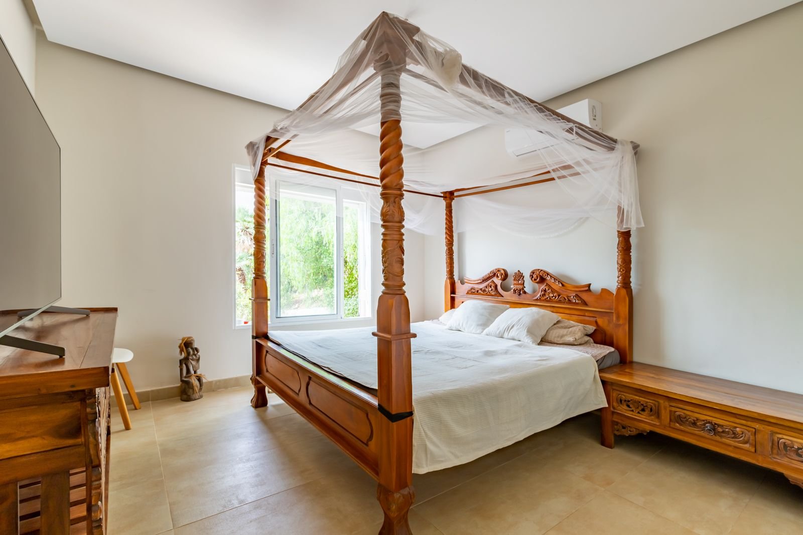 Villa mit 3 Schlafzimmern, 3 Bädern, Privatpool und Meerblick