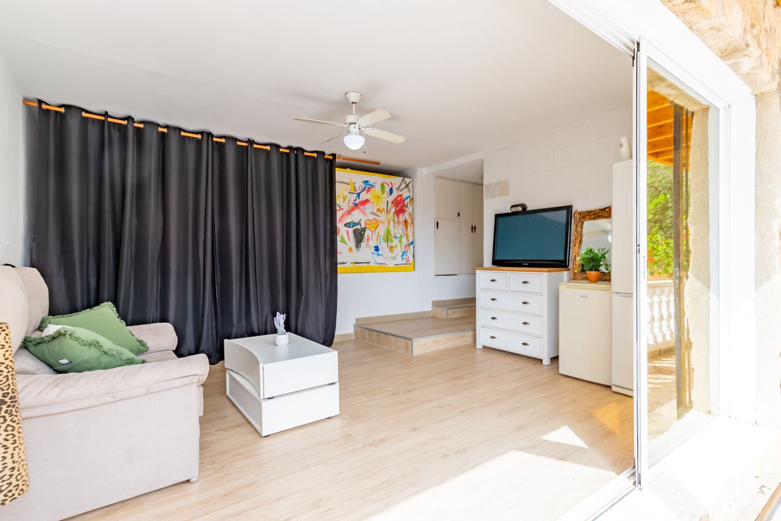 Villa mit 3 Schlafzimmern, 3 Bädern, Privatpool und Meerblick