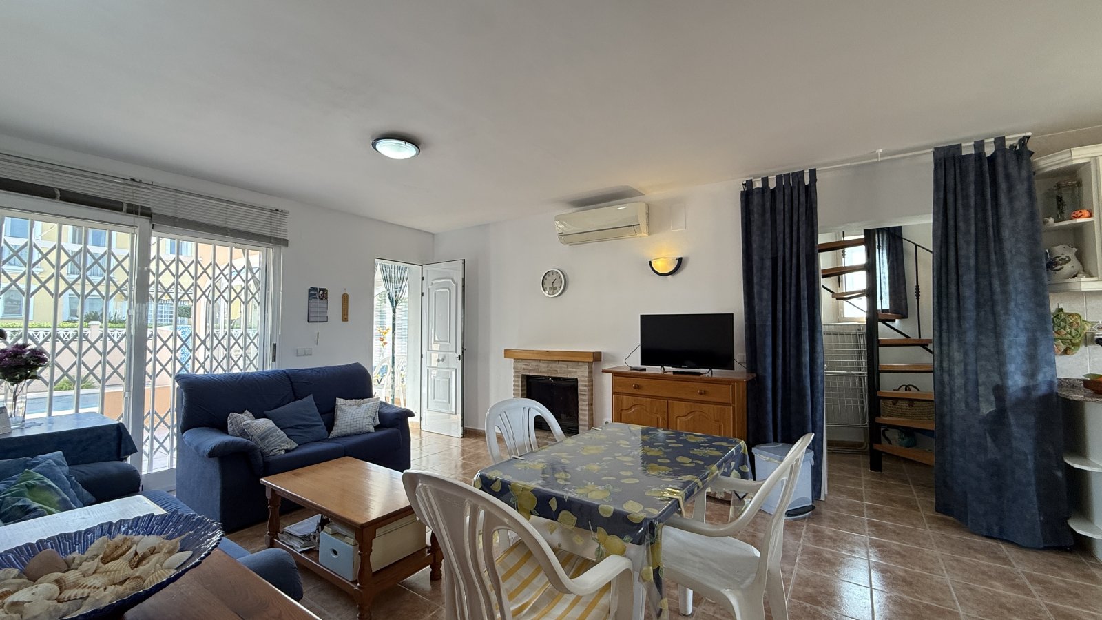 Sunny 3-Bedroom Villa with Pool