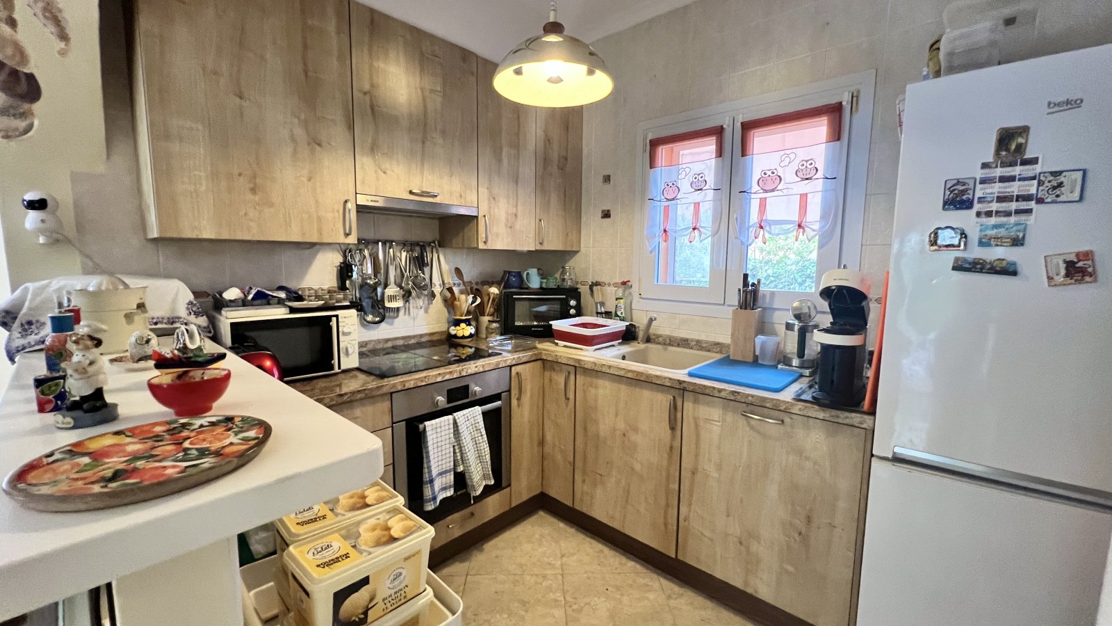 Great villa with good facilities and 3 bedrooms, pool, garage, and much more