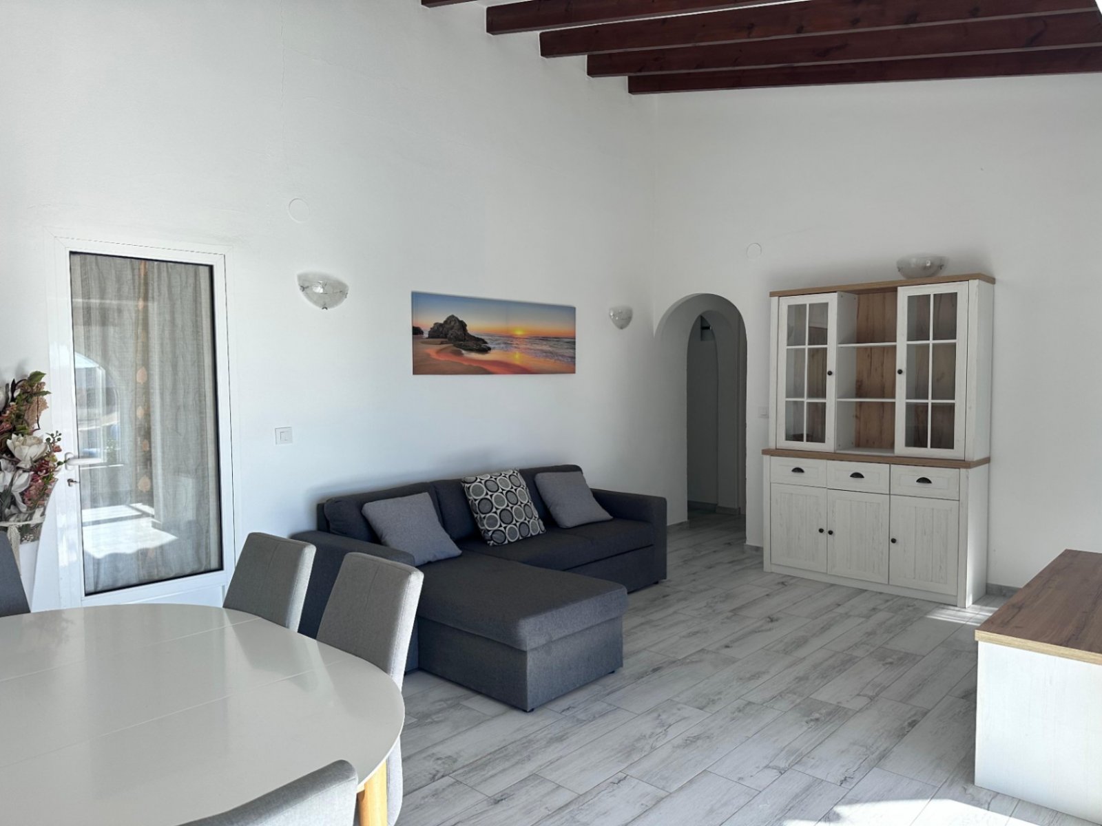 Single-storey villa with 3 bedrooms, 1 bathroom, 1 guest toilet, sea views and private pool in La Sabatera