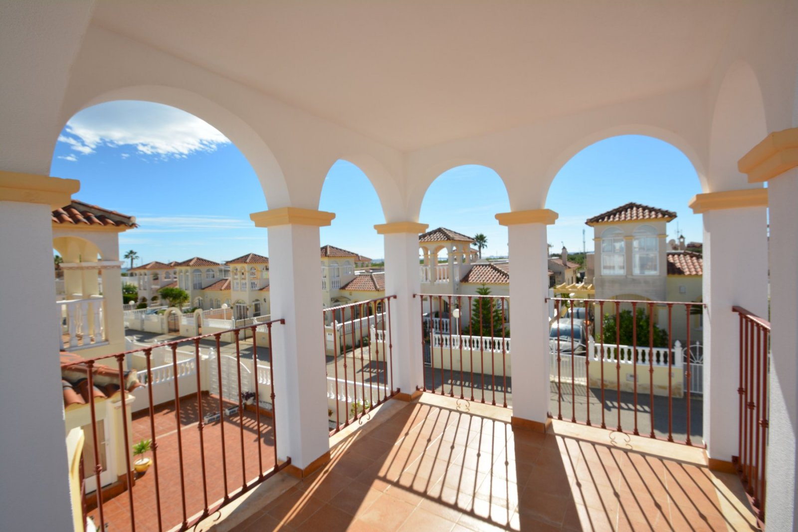Completely renovated villa with 2 bedrooms, 1 bathroom and communal pool in Lo Crispin