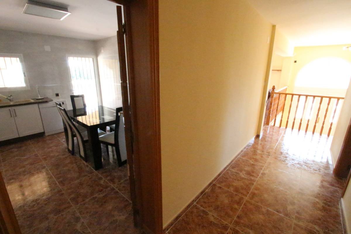 Large renovated villa just 2 km from the sea