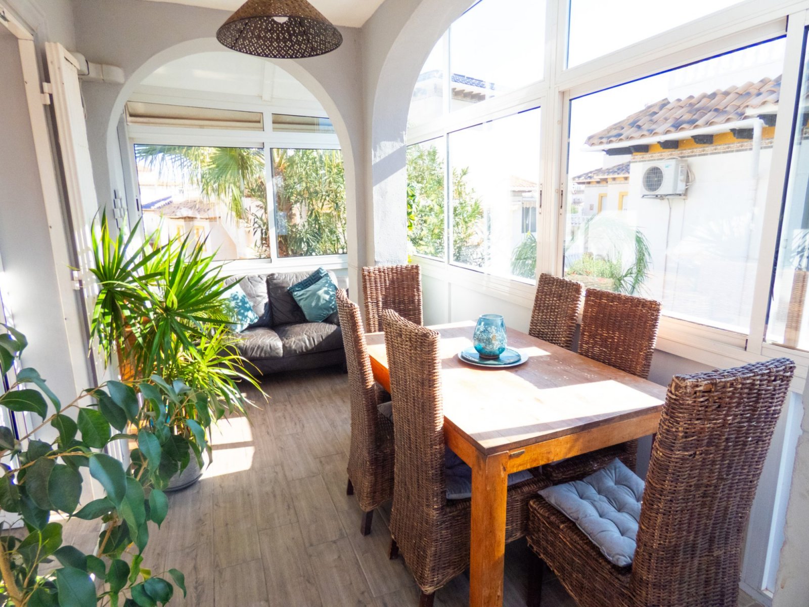 Villa with 4 bedrooms, 3 bathrooms, roof terrace, private pool and beautiful views