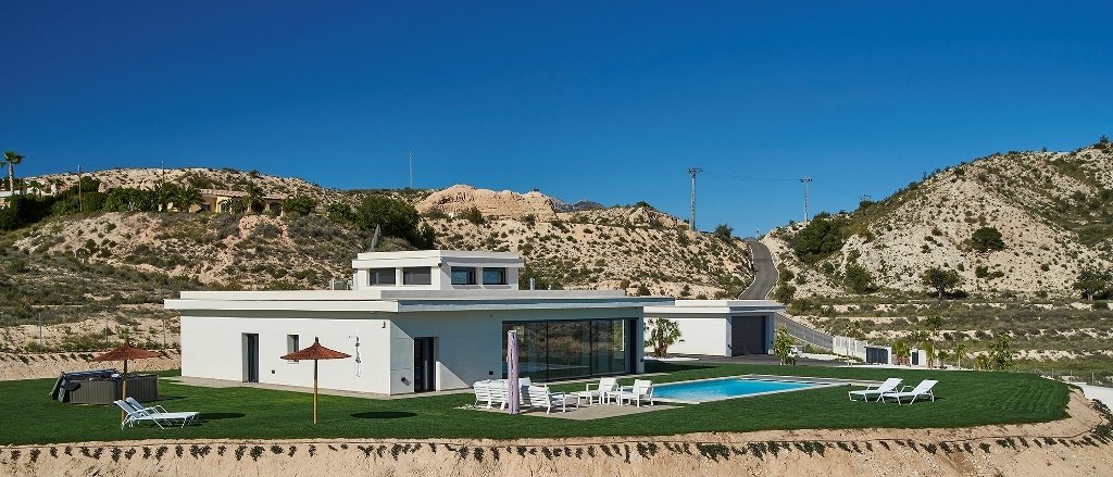 Modern luxury villa with 4 bedrooms, 4 bathrooms, private pool and breathtaking views